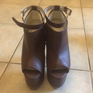 Paperfox by Shoedazzle Anika booties